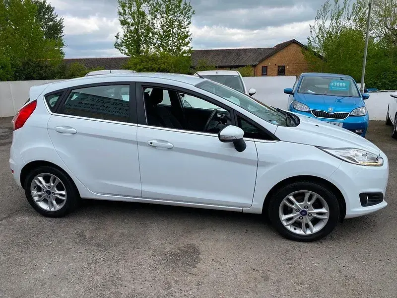 Used Ford Fiesta Zetec 2016 White Hatchback