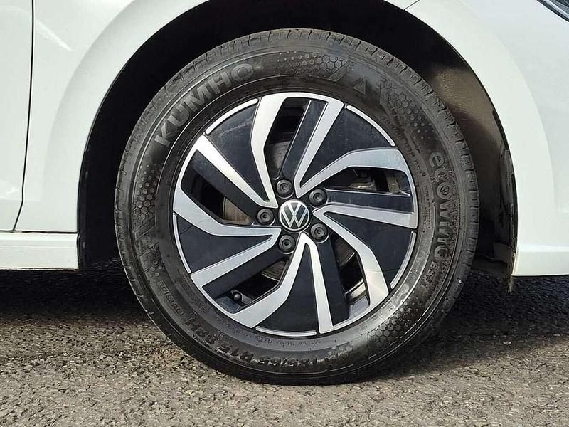 Used VW Polo Life 95 HP (69 kW) 2024 White Hatchback
