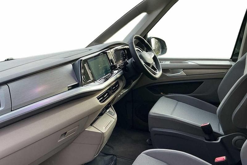 Begagnad VW Multivan Life 150 HK (110 kW) 2026 Svart Van