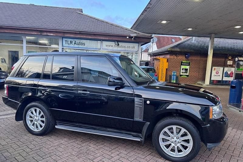 Black Used 2011 Land Rover Range Rover Vogue SUV | £10,490 (Super price) - Image 1/1