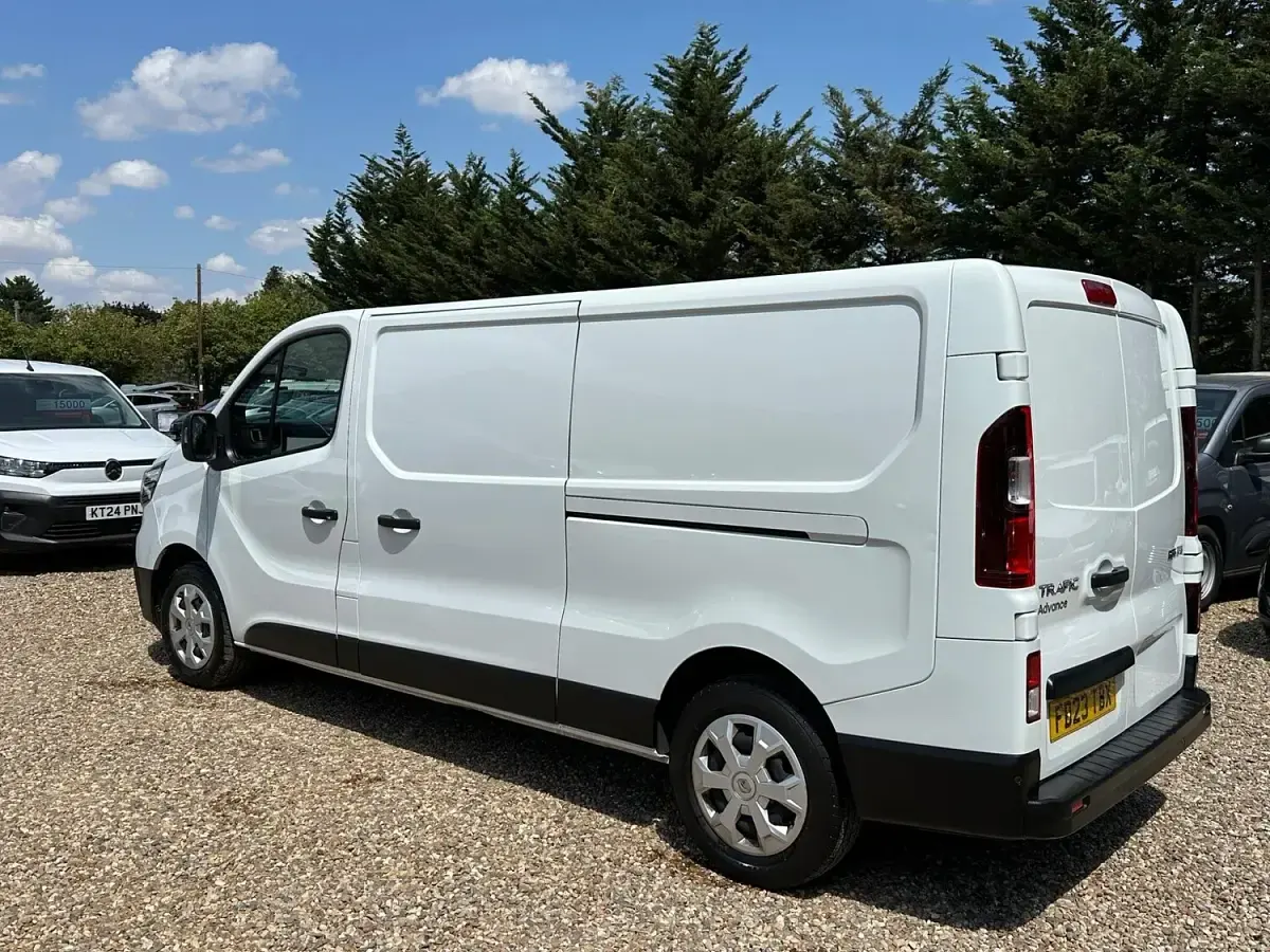 Used Renault Trafic 2023 White MPV