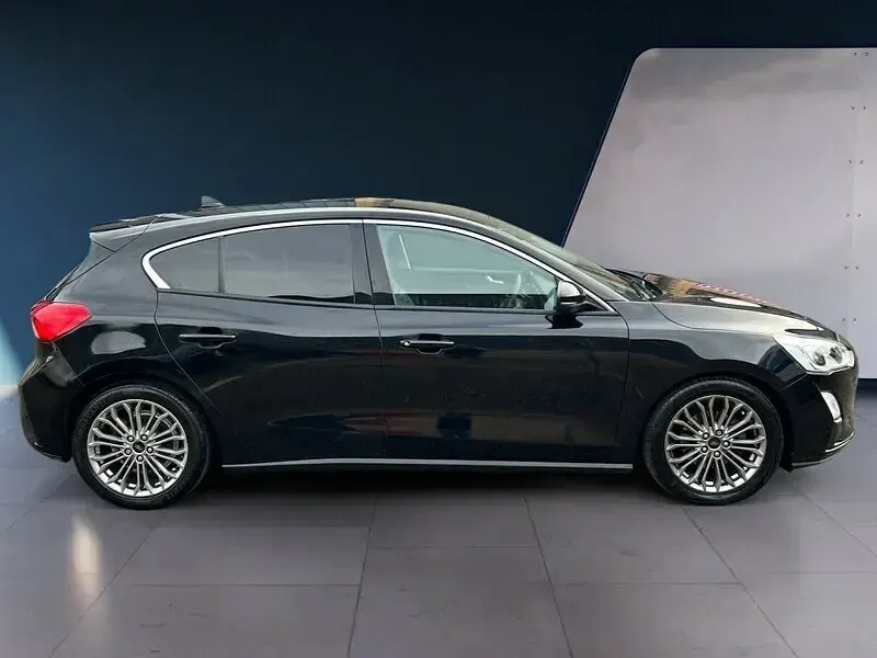 Used Ford Focus ST-Line X 140 HP (102 kW) 2018 Black Hatchback