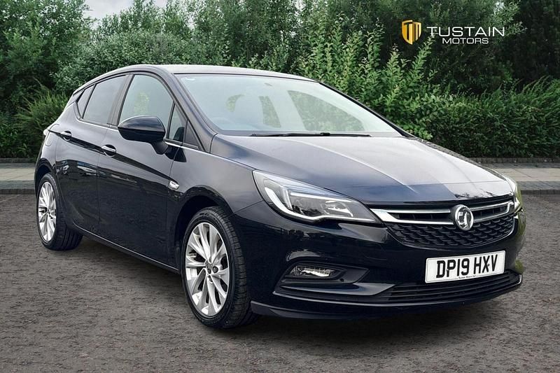Black Used 2019 Vauxhall Astra Design Edition Hatchback | £7,499 (Fair price) - Image 1/4