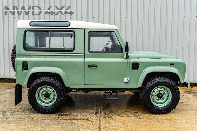 Green Used 2004 Land Rover Defender Heritage SUV | £24,990 (Fair price) - Image 1/4
