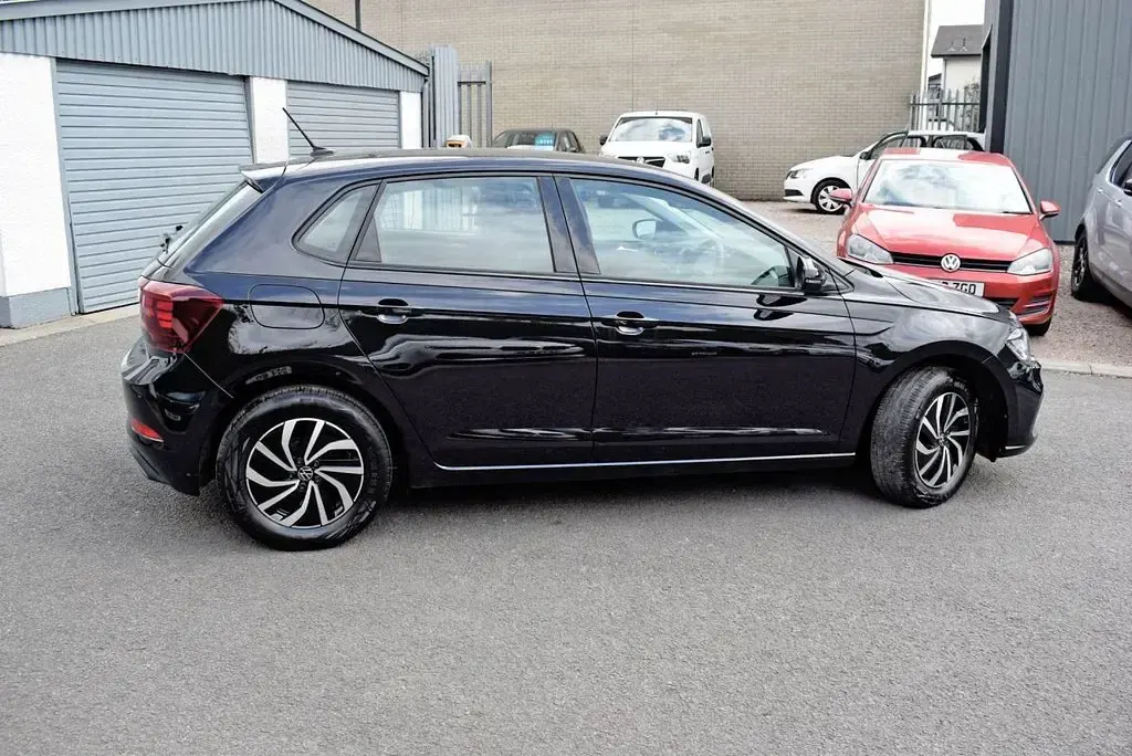 Used VW Polo Life 95 HP (69 kW) 2025 Black Hatchback