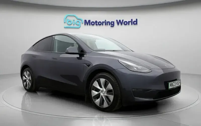 Used Tesla Model Y Long Range AWD 286 kW (389 HP) 2025 SUV