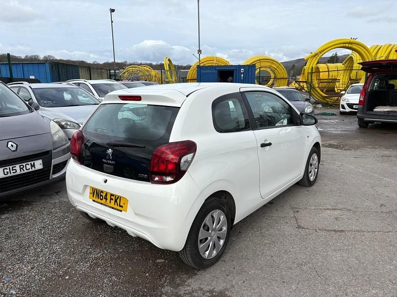 Used Peugeot 108 Access 68 HP (50 kW) 2014 White Hatchback