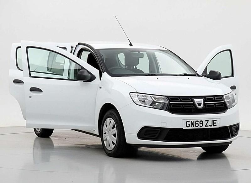 Used Dacia Sandero Essentiel 90 HP (66 kW) 2019 White Hatchback