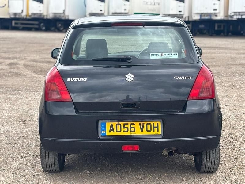 Used Suzuki Swift GLX 2006 Black Hatchback