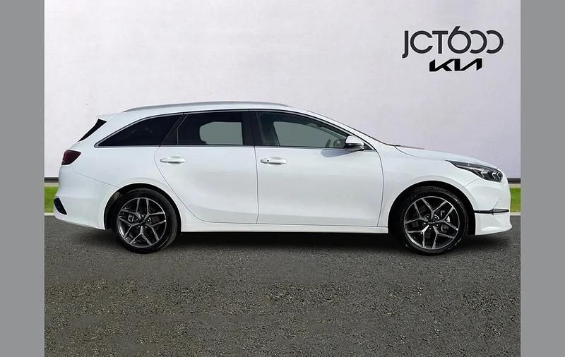 Used Kia Ceed Sportswagon 138 HP (101 kW) 2025 White Estate