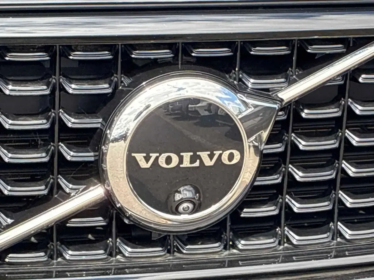 Used Volvo XC40 Plus 2024 Black SUV