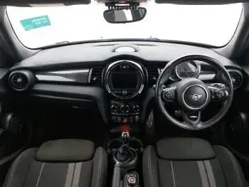 Used Mini Cooper S Sport 192 HP (141 kW) 2019 Red Hatchback