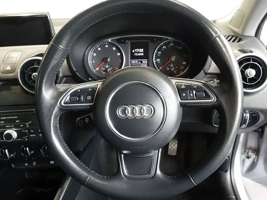 Used Audi A1 Sportback Sport 125 HP (91 kW) 2017 Silver Hatchback