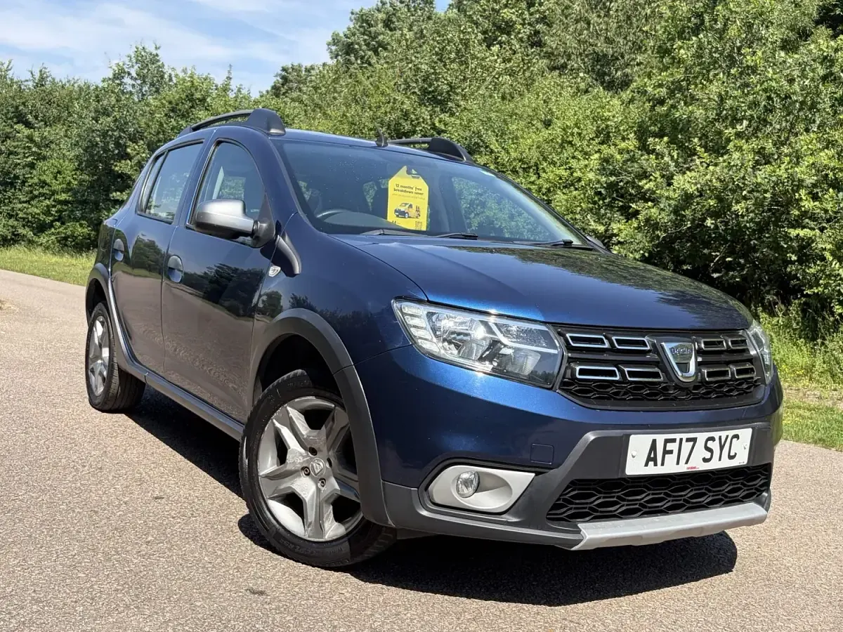 Used Dacia Sandero Lauréate 2017 Blue Hatchback