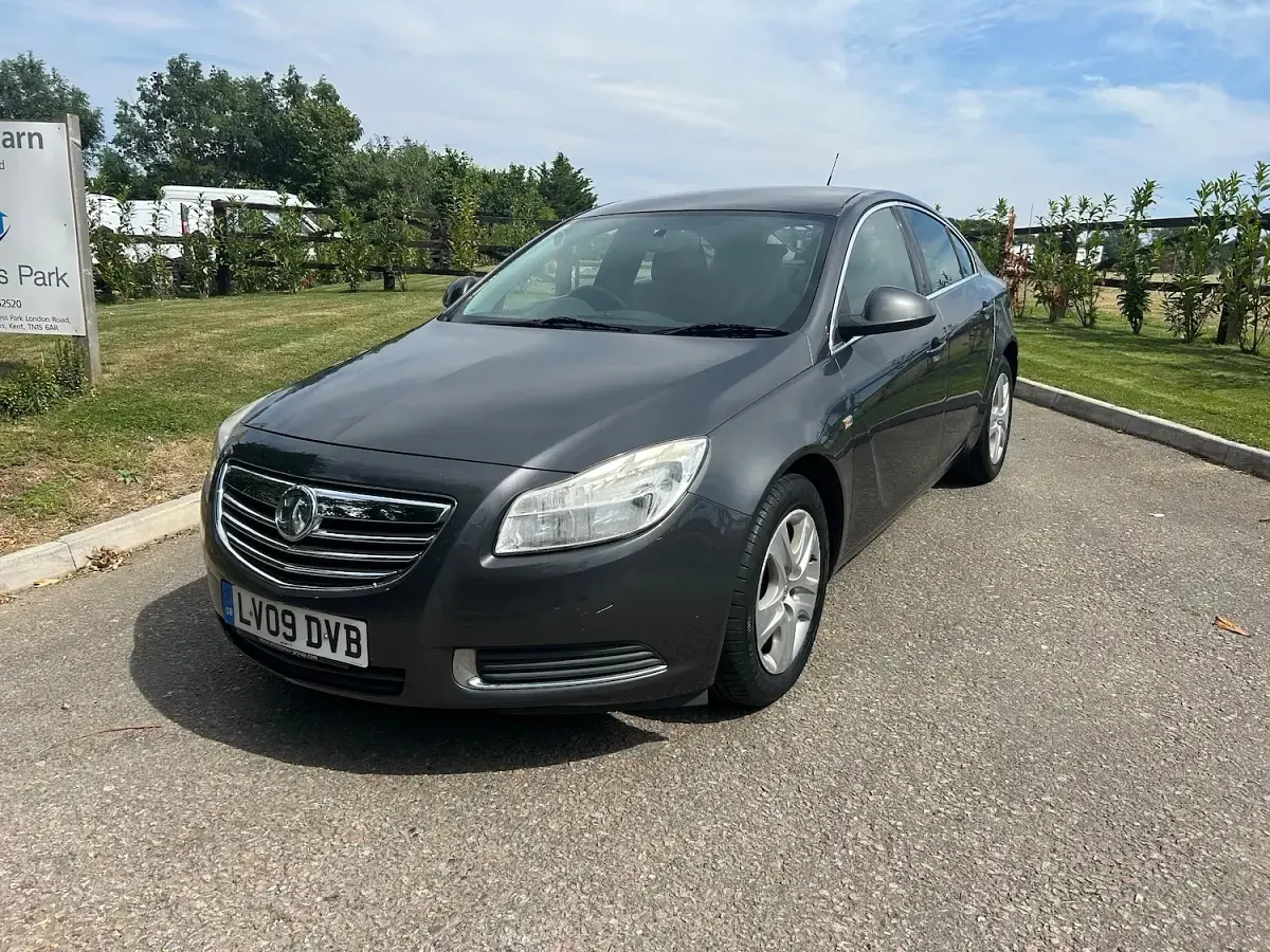 Used Vauxhall Insignia 140 HP (102 kW) 2009 Grey Hatchback