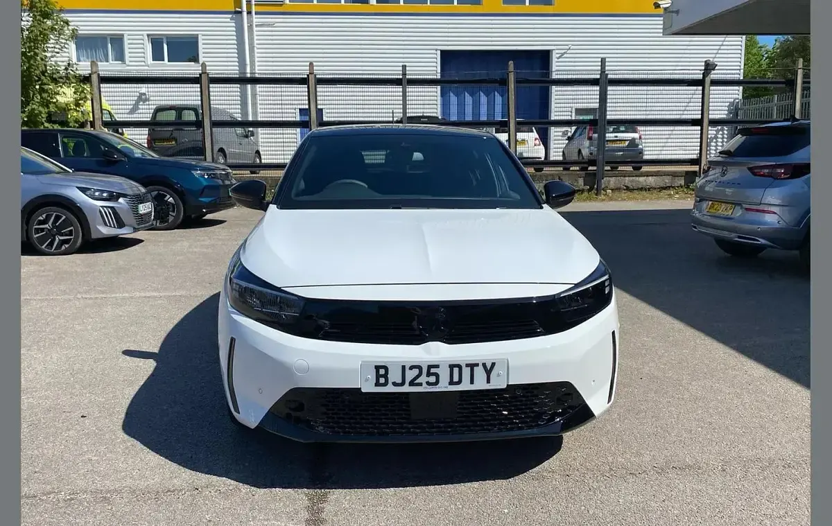 Used Vauxhall Corsa S 100 HP (73 kW) 2025 White Hatchback