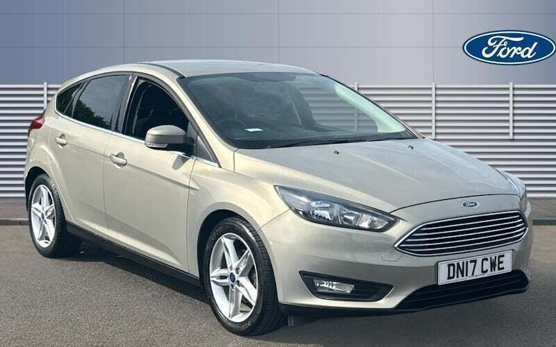 Silver Used 2017 Ford Focus Zetec Hatchback | £7,309 (Good price) - Image 1/4