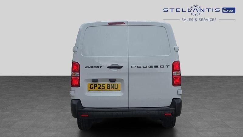 Used Peugeot Expert 143 HP (105 kW) 2025 White Van