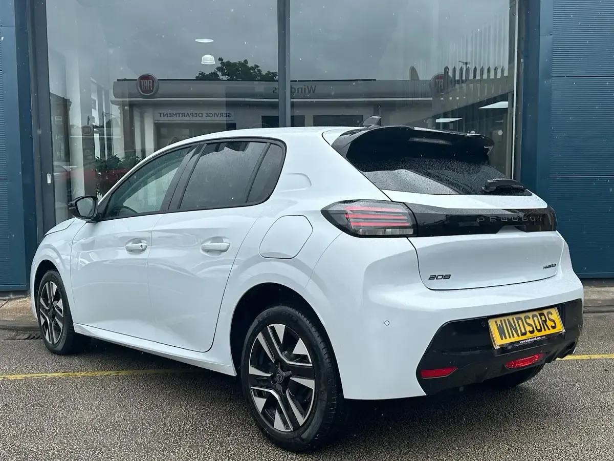 New Peugeot 208 Allure 100 HP (73 kW) 2026 White Hatchback