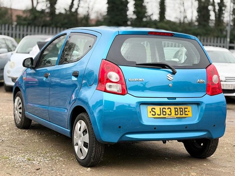 Used Suzuki Alto 68 HP (50 kW) 2013 Blue Hatchback