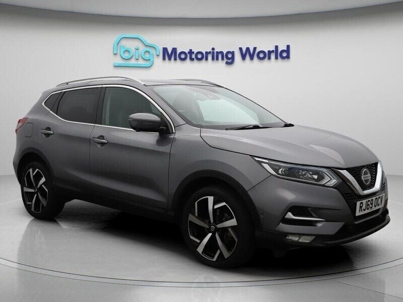Grey Used 2019 Nissan Qashqai S SUV | £16,900 (Fair price) - Image 1/4