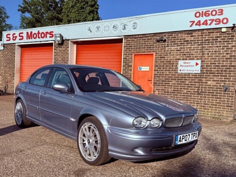 Blue Used 2007 Jaguar X-type Sedan | £2,495 (Expensive) - Image 1/4