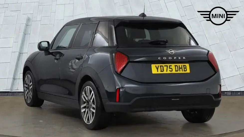 Used Mini Cooper Hatch 113 kW (154 HP) 2026 Grey Hatchback