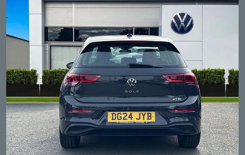 Used VW Golf VIII Life 110 HP (80 kW) 2024 Grey Hatchback