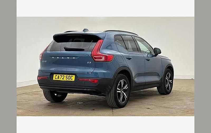 Used Volvo XC40 Plus 161 HP (118 kW) 2022 Blue SUV