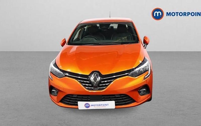 Used Renault Clio V Version S 140 HP (102 kW) 2022 Orange Hatchback