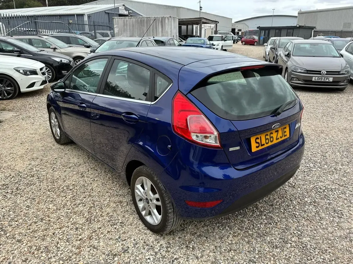 Used Ford Fiesta Zetec 98 HP (72 kW) 2017 Blue Hatchback