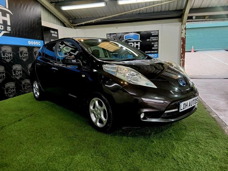 Used Nissan Leaf Visia+ 80 kW (109 HP) 2014 Black Hatchback