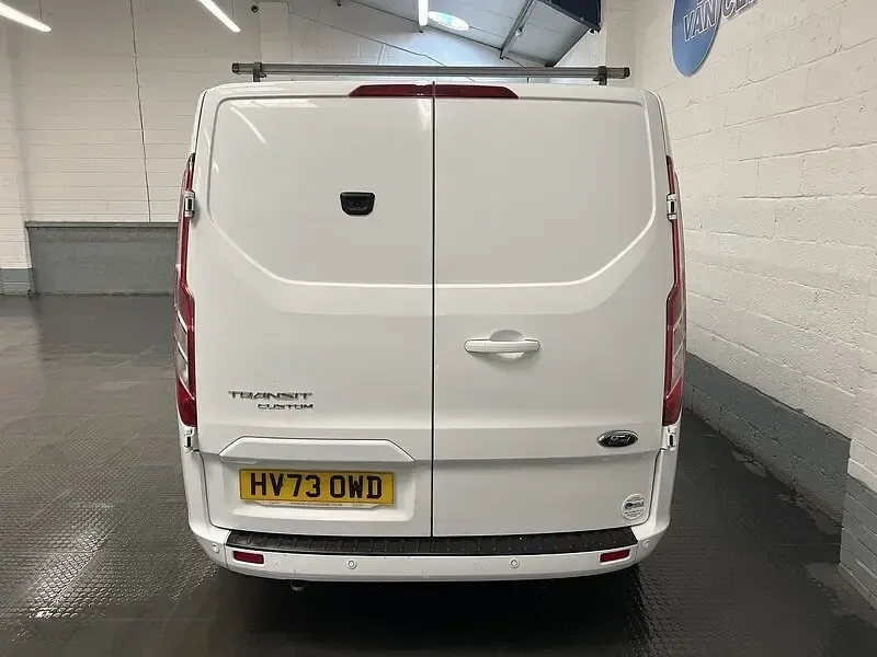 Used Ford Transit Custom Limited 130 HP (95 kW) 2023 White Van