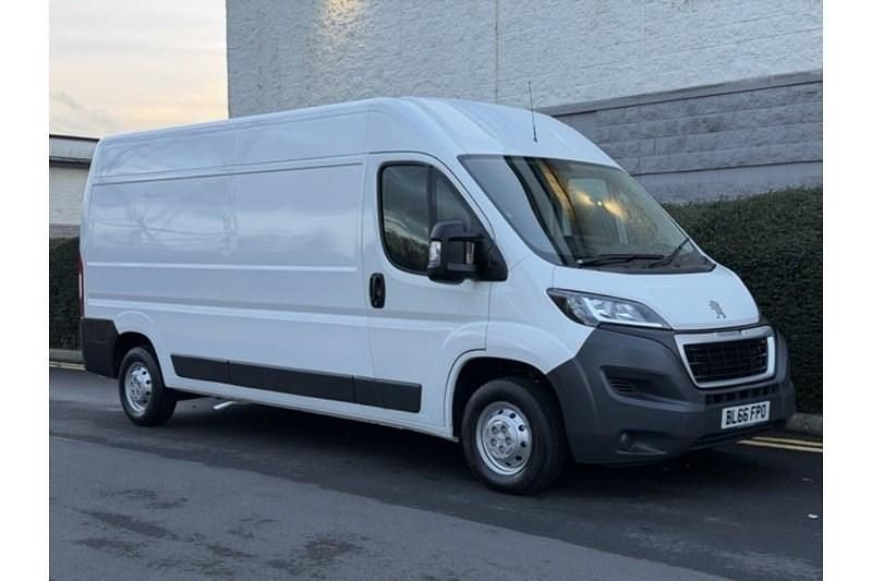 Used Peugeot Boxer 130 HP (95 kW) 2016 White Van