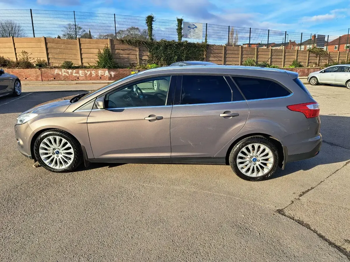 Used Ford Focus Titanium X 2011 Brown Estate