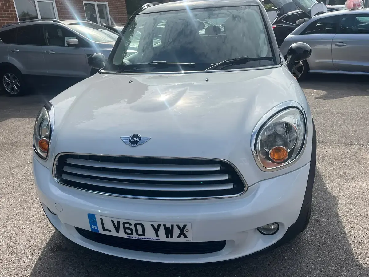Used Mini Cooper D Countryman 112 HP (82 kW) 2011 White SUV