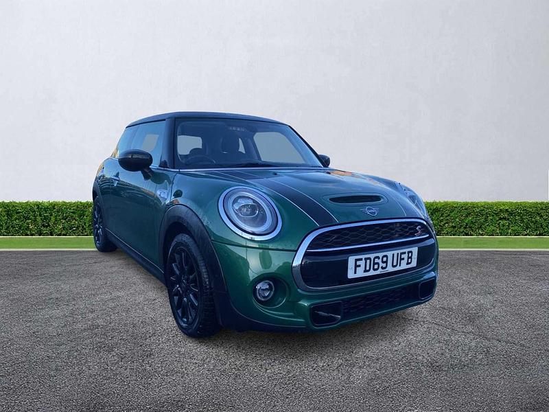 Used Mini Cooper S Classic 192 HP (141 kW) 2019 Green Hatchback
