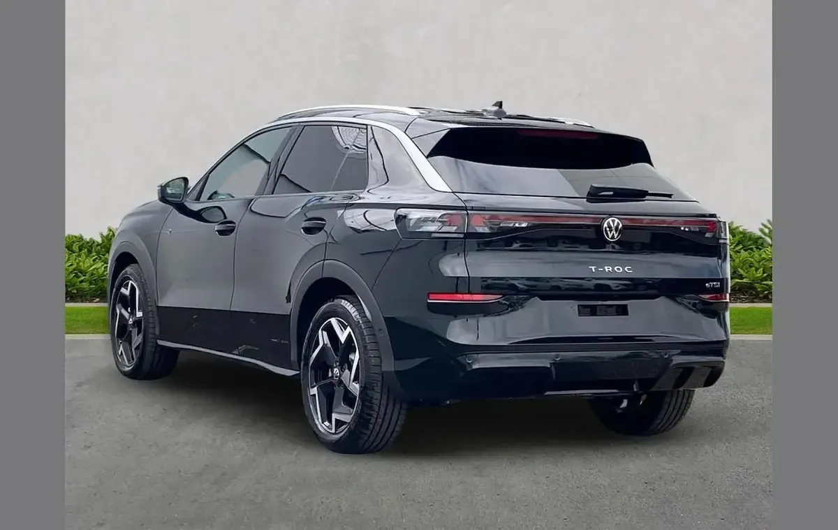 Neu VW T-Roc Cabriolet R-line 147 PS (108 kW) 2025 Other SUV