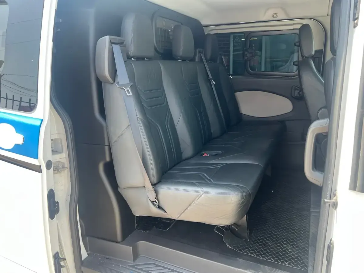 Used Ford Transit Custom Limited 155 HP (114 kW) 2016 White Van