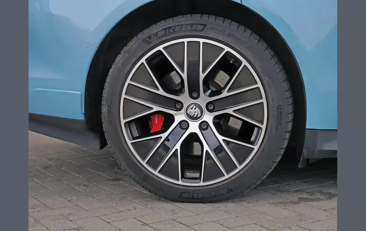 Used Porsche Taycan 419 kW (571 HP) 2022 Blue Estate