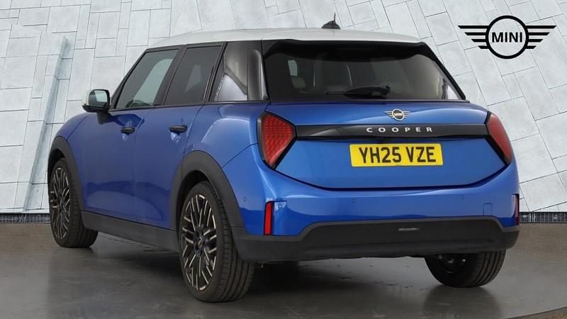 Used Mini Cooper Hatch 154 HP (113 kW) 2025 Blue Hatchback