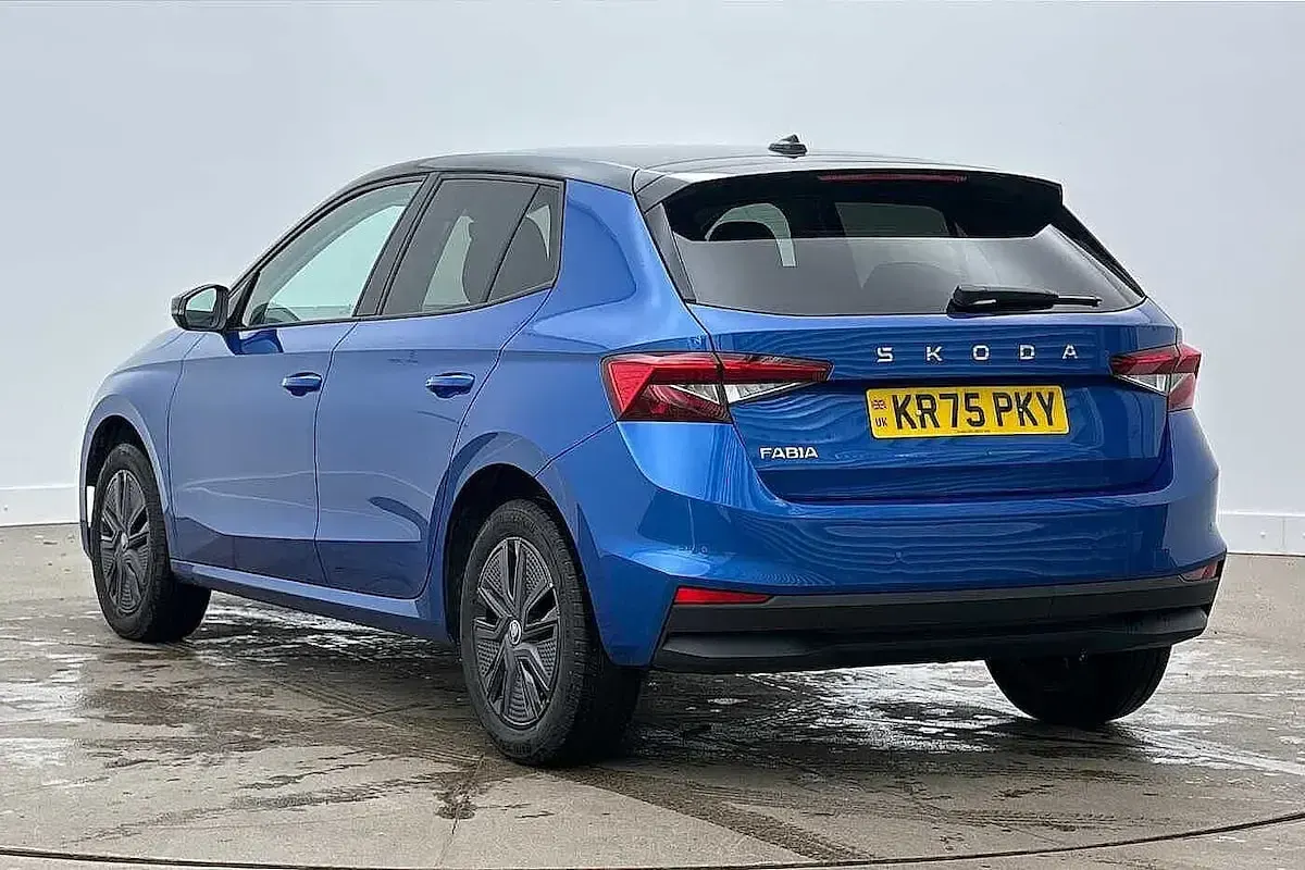 Used Skoda Fabia Design Edition 85 HP (62 kW) 2025 Race blue metallic black magic pearl effect Hatchback