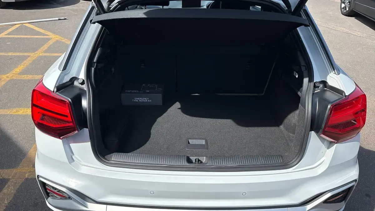 Used Audi Q2 S-Line 150 HP (110 kW) 2022 White SUV