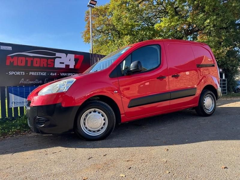 Used Peugeot Partner S 2012 Red MPV