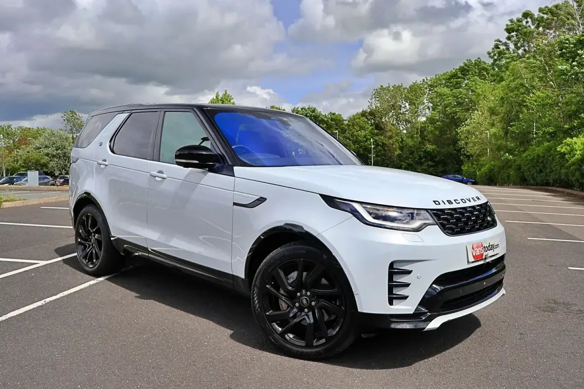 Used Land Rover Discovery HSE Dynamic 2022 White SUV