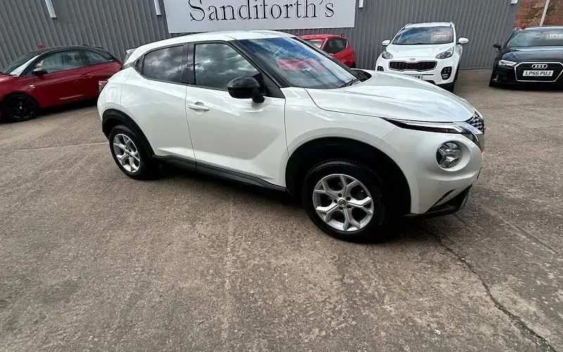 Used Nissan Juke N-Connecta 114 HP (83 kW) 2023 SUV