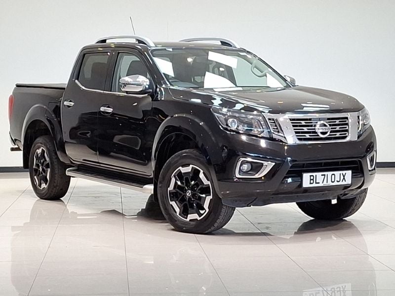 Black Used 2021 Nissan Navara Tekna Pickup | £20,498 (Fair price) - Image 1/4