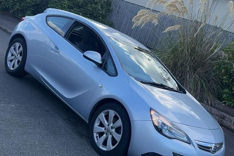 Used 2014 Vauxhall Astra GTC Sport Coupe | £3,995 (Fair price) - Image 1/1