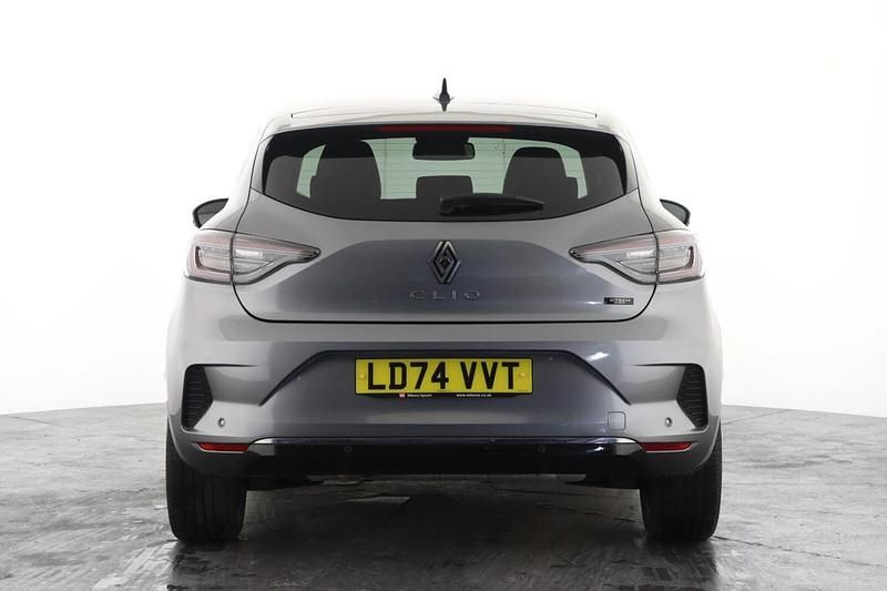 Used Renault Clio V Techno 143 HP (105 kW) 2024 Grey  Hatchback
