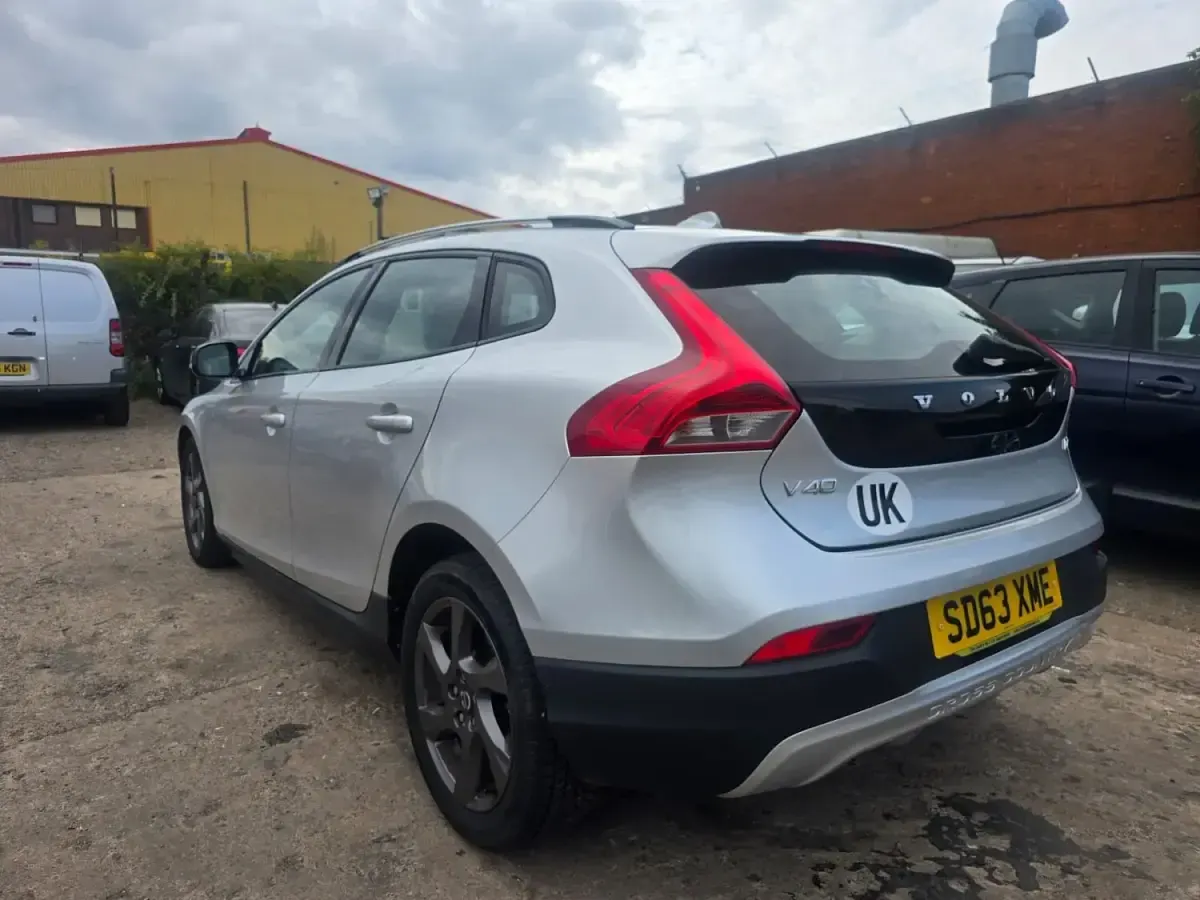 Used Volvo V40 2013 Silver Hatchback